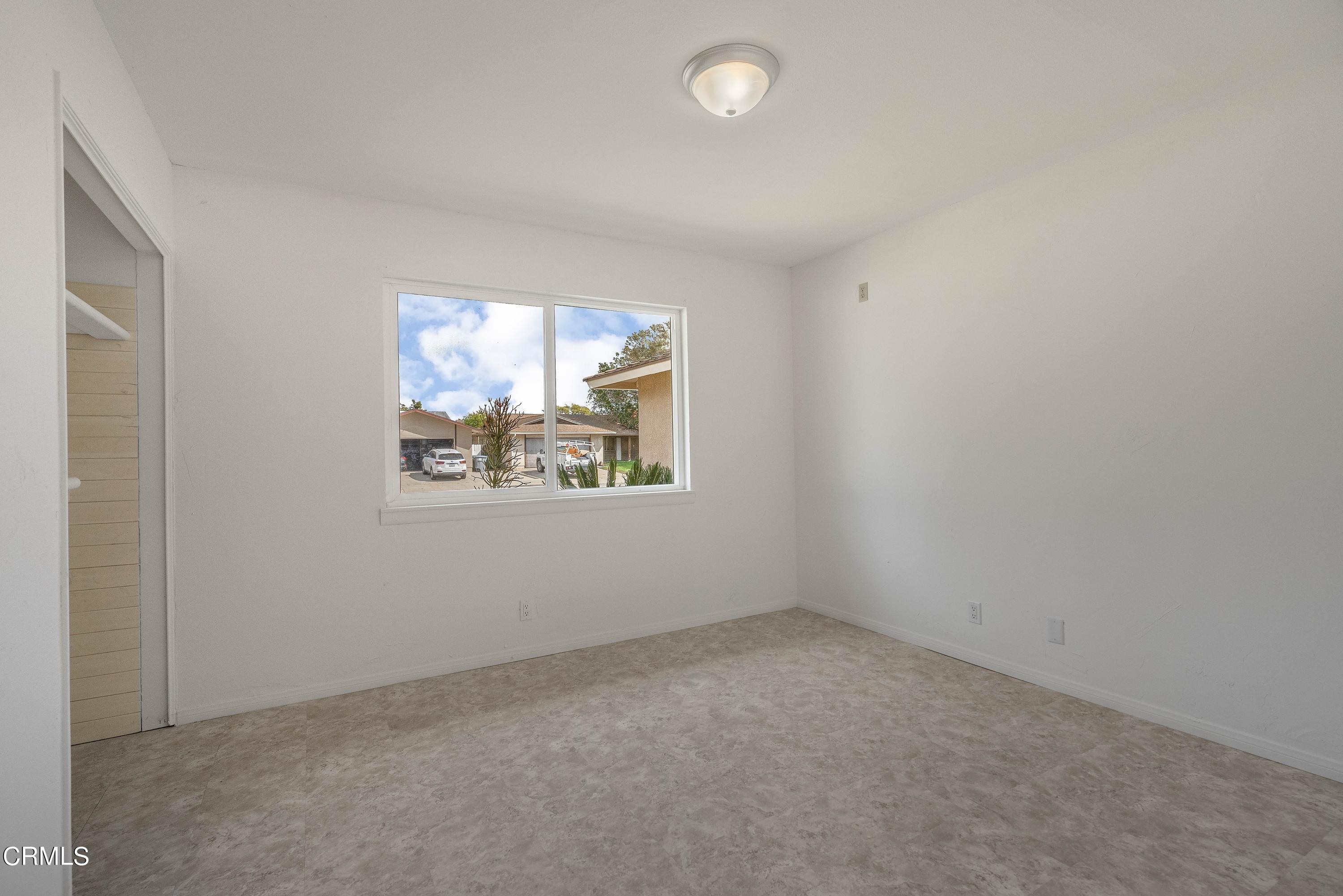 1121 Rachel Drive Oxnard, CA 93030 - Photo 15 of 21 an empty room with windows