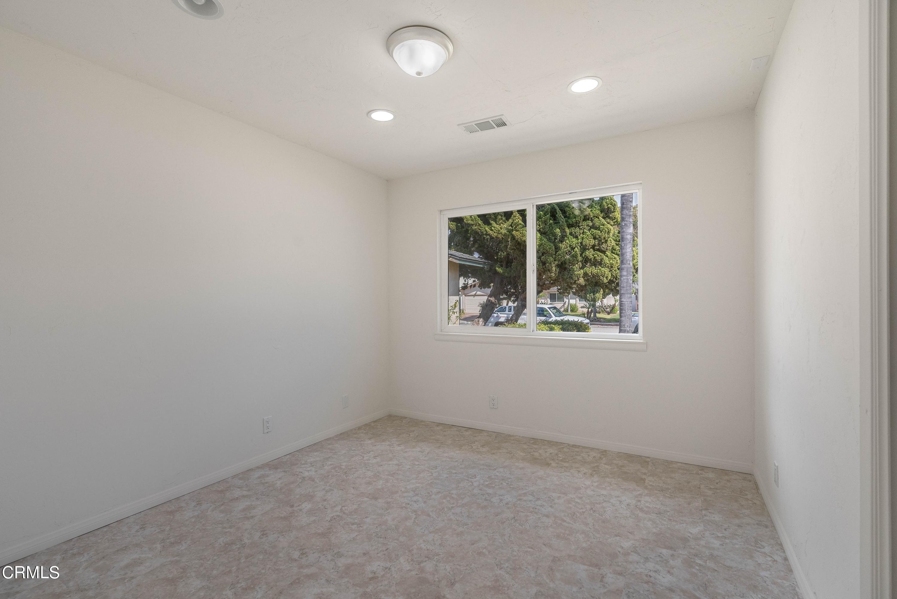 1121 Rachel Drive Oxnard, CA 93030 - Photo 17 of 21 an empty room with a window