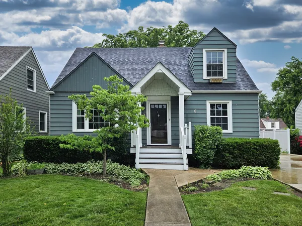 $499,900 | 1034 Saylor Avenue, Elmhurst, IL 60126