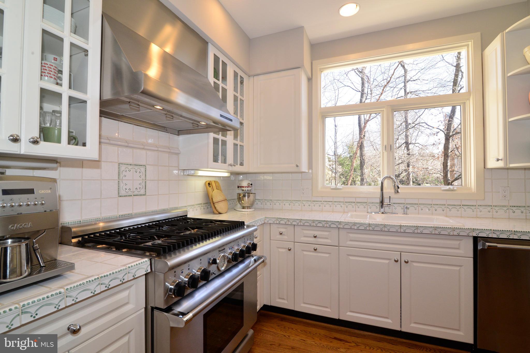 11520 Hemingway Drive Reston, VA 20194 - Photo 16 of 69 You will love your professional-grade Thermador