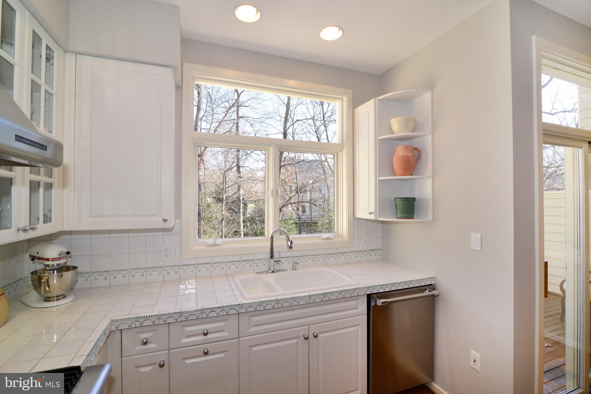 11520 Hemingway Drive Reston, VA 20194 - Photo 17 of 69 Lots of great counter space to prep meals
