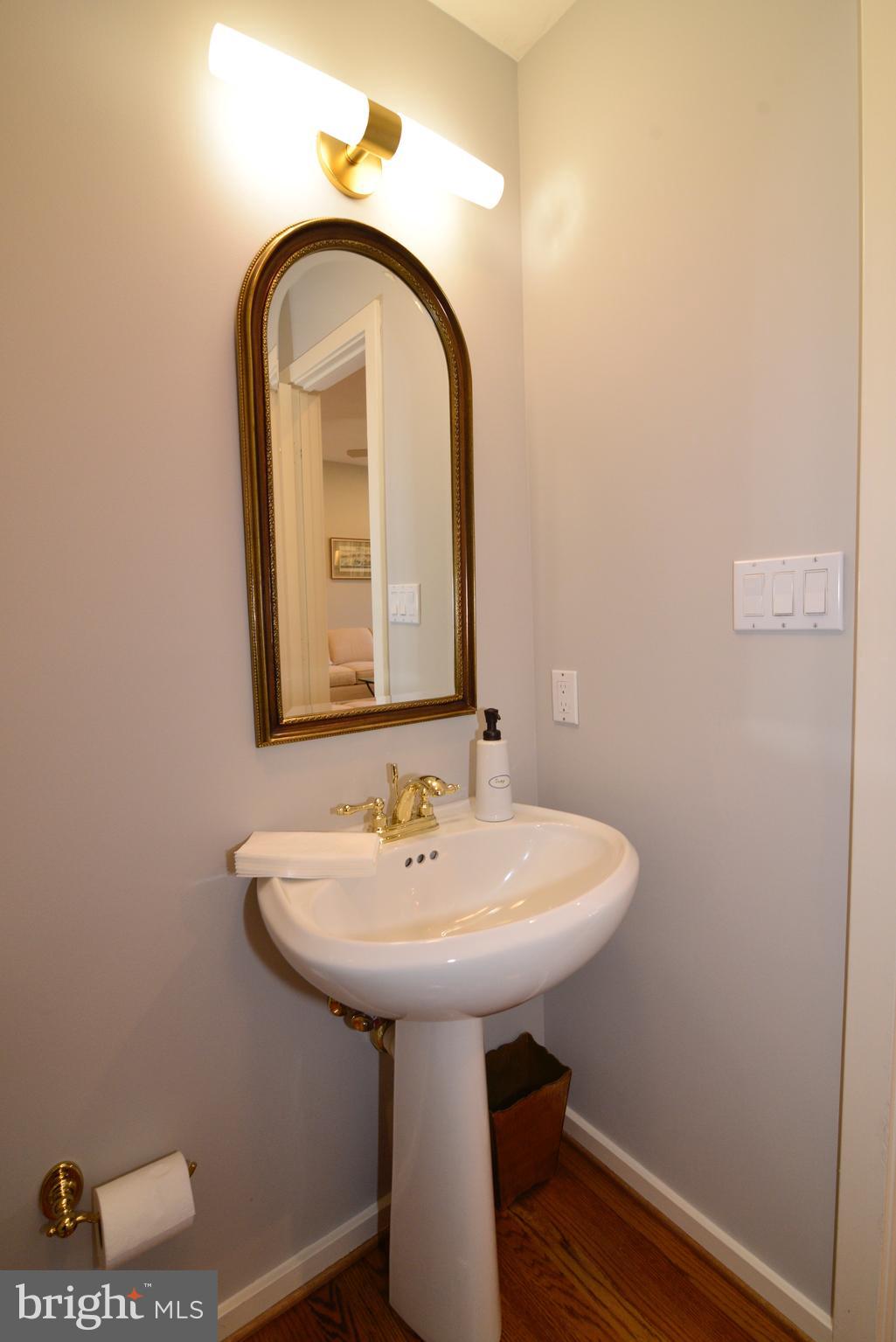11520 Hemingway Drive Reston, VA 20194 - Photo 24 of 69 Your elegant powder room on the main level