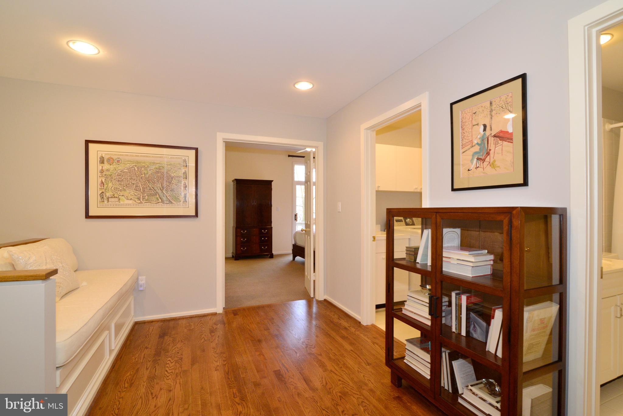 11520 Hemingway Drive Reston, VA 20194 - Photo 29 of 69 This is a wonderful space to display your treasure