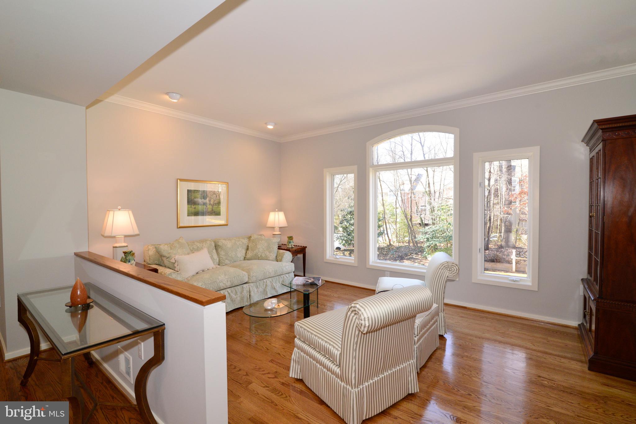 11520 Hemingway Drive Reston, VA 20194 - Photo 6 of 69 The sun on your refinished hard floors gleams