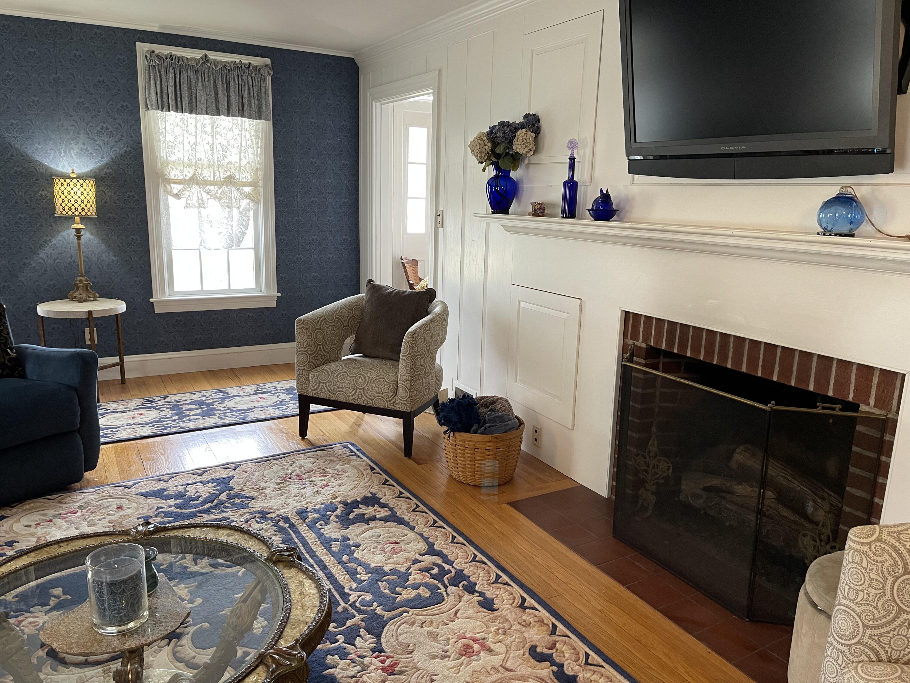 503 Elm Street Biddeford, ME 04005 - Photo 4 of 17 living room