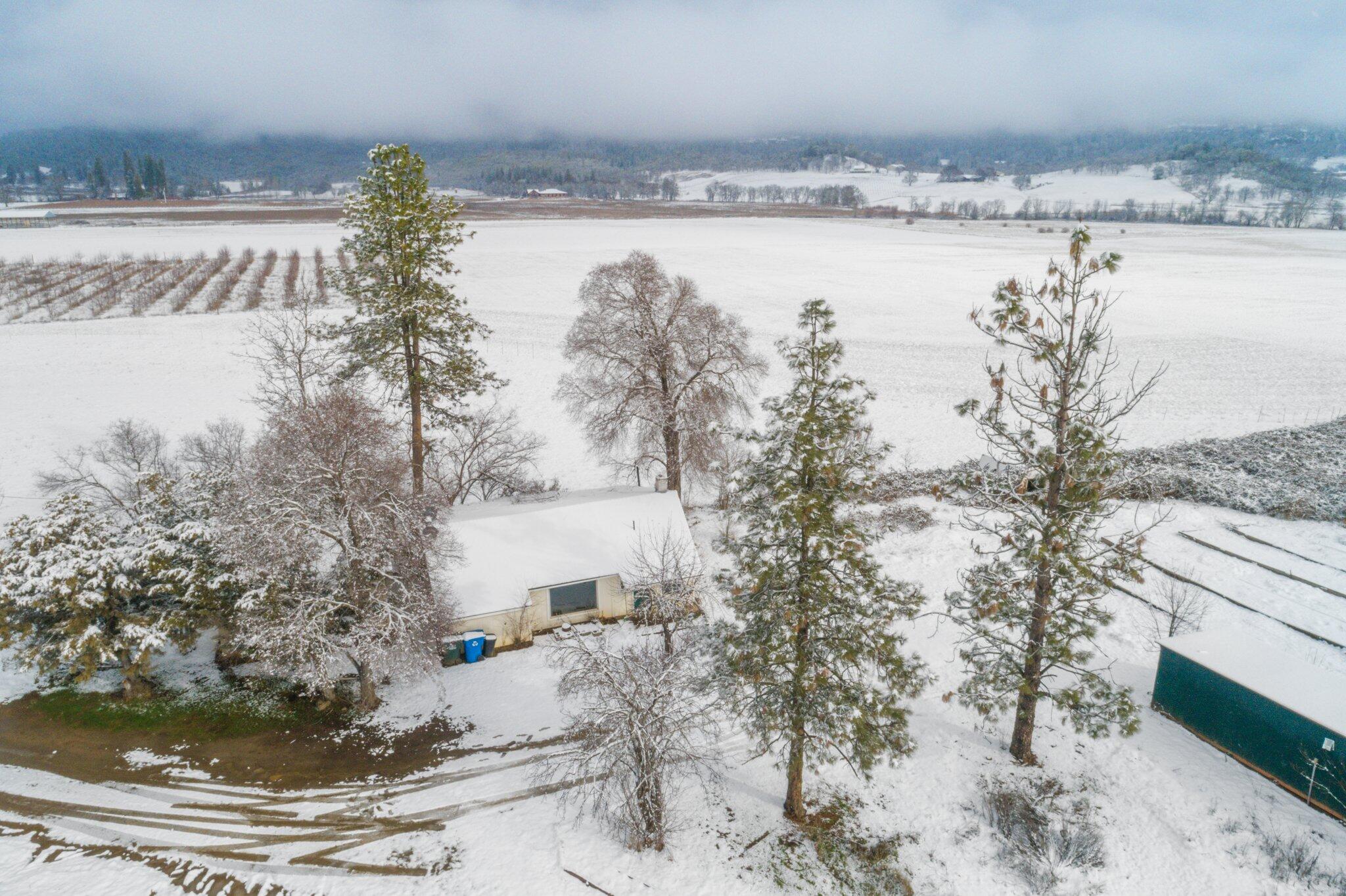 8780 Ramsey Road Gold Hill, OR 97525 - Photo 23 of 28 26-web-or-mls-DJI_0016