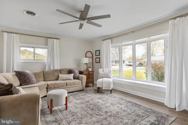 $299,900 | 81 Kenmar Drive, Newark, DE 19713