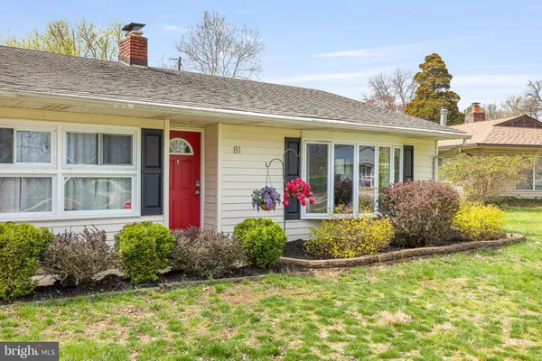 $299,900 | 81 Kenmar Drive, Newark, DE 19713