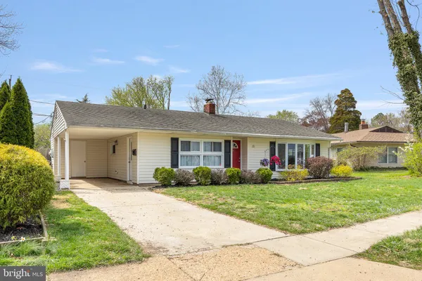 $299,900 | 81 Kenmar Drive, Newark, DE 19713