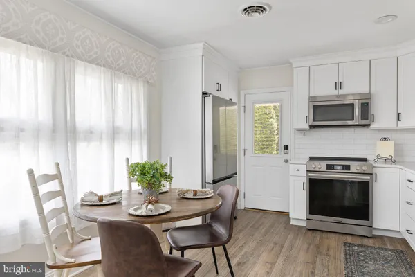 $299,900 | 81 Kenmar Drive, Newark, DE 19713