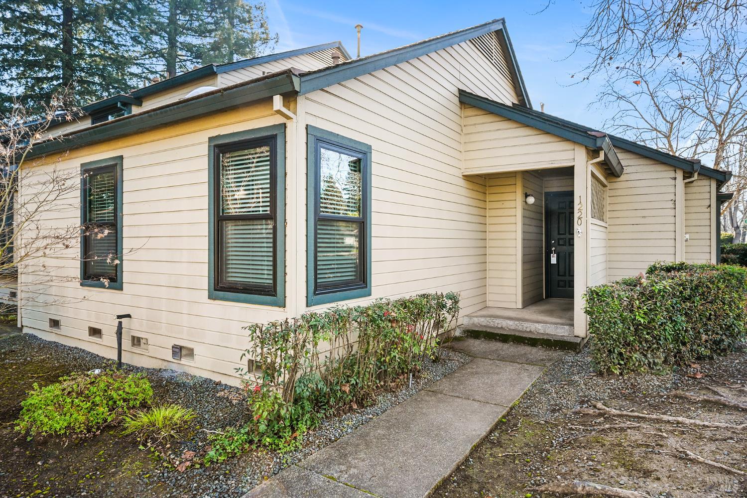 1220 North Street Santa Rosa, CA 95404 - Photo 2 of 36