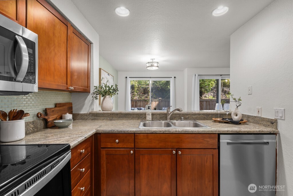1311 12th Avenue South, Unit D103 Seattle, WA 98144 - Photo 6 of 26