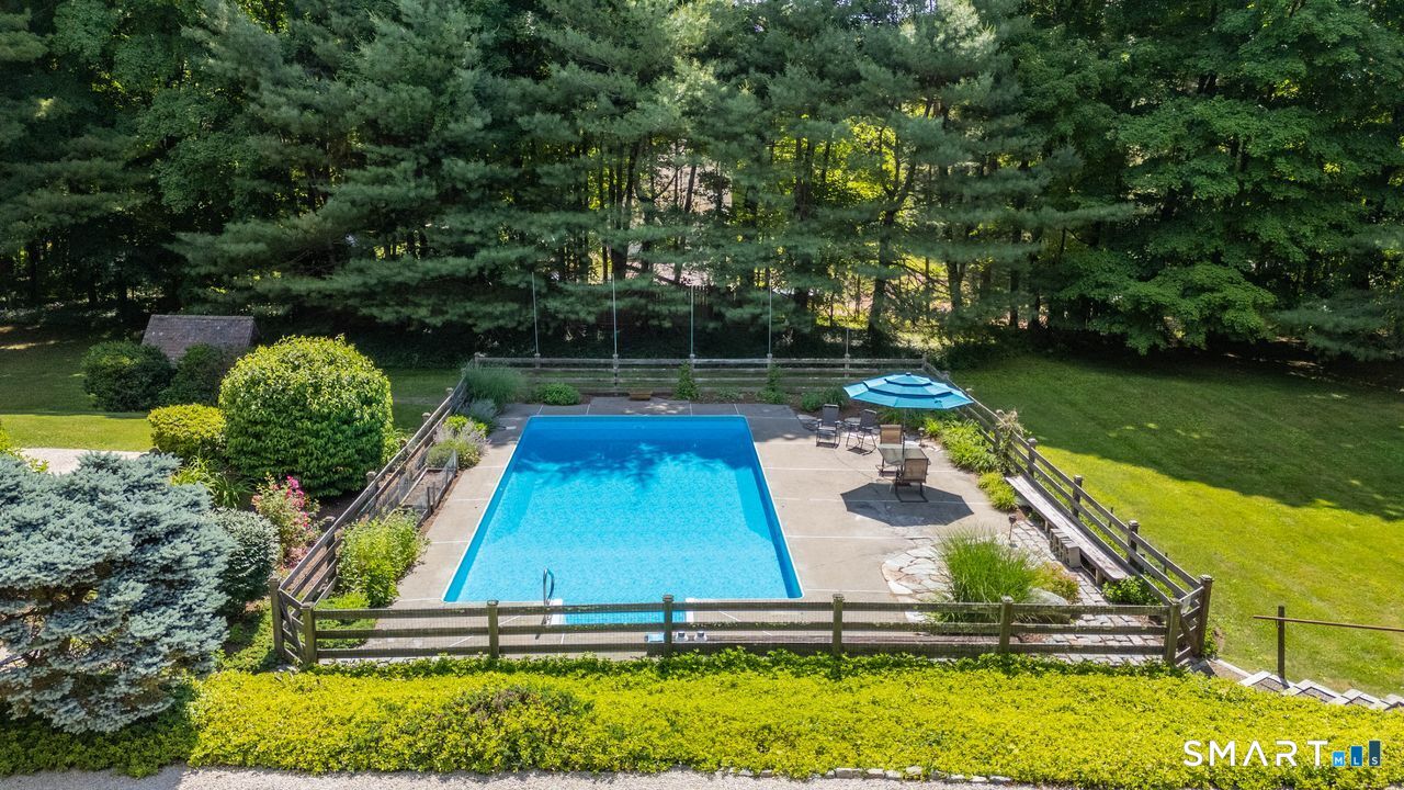 40 Ruffin Road Woodbury, CT 06798 - Photo 2 of 40