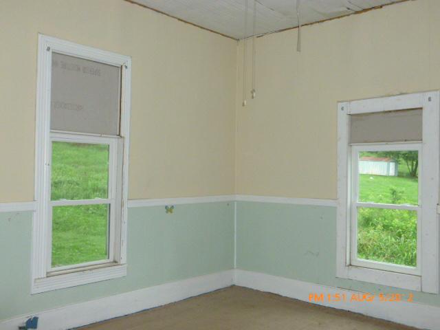 1810 Hawkins Branch Road Bethpage, TN 37022 - Photo 8 of 9 Gallery Image 8