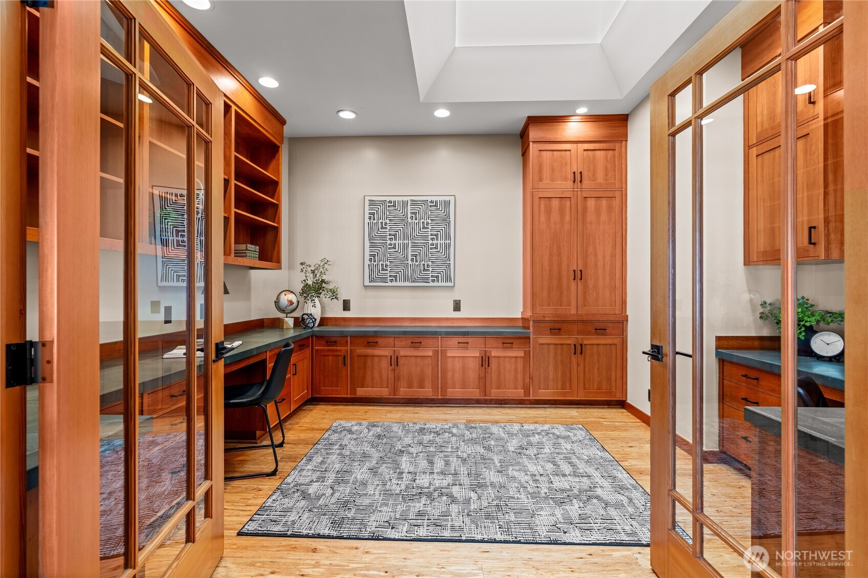 33244 Eglon Road Northeast Kingston, WA 98346 - Photo 12 of 40 a large bathroom with a tub and shower