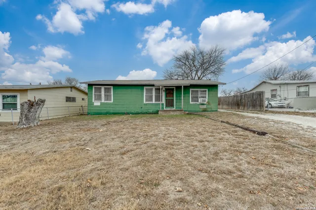 $139,900 | 111 Kirby Heights Street, Kirby, TX 78219