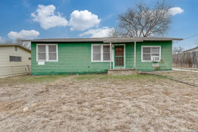 $139,900 | 111 Kirby Heights Street, Kirby, TX 78219