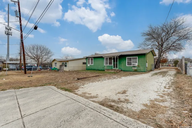 $139,900 | 111 Kirby Heights Street, Kirby, TX 78219