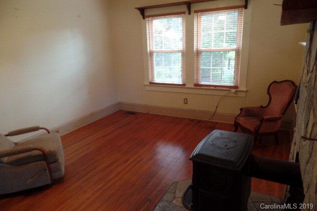 110 Spring Street Marion, NC 28752 - Photo 4 of 23 Gallery Image 4
