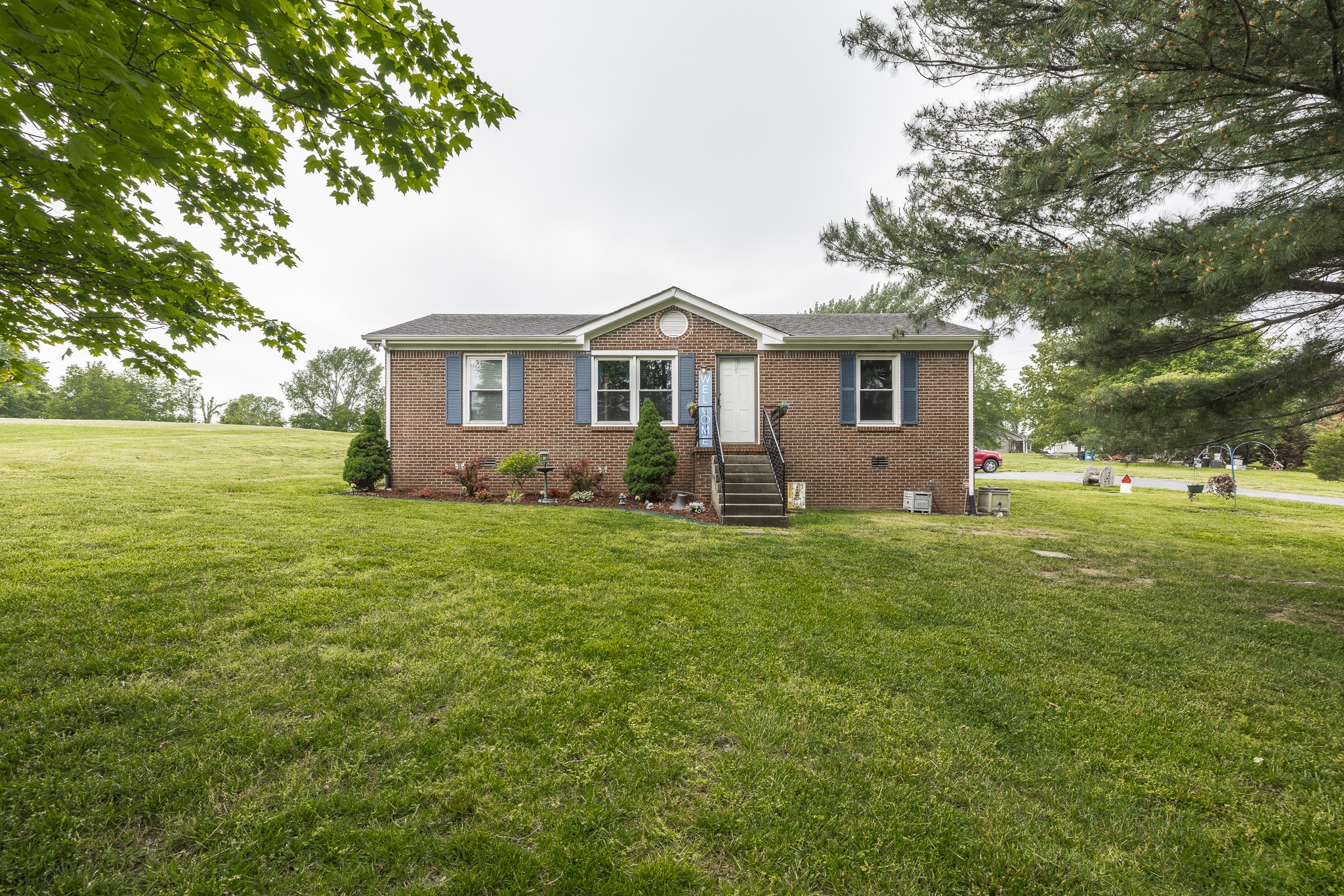 3000 Tom Austin Highway Springfield, TN 37172 - Photo 2 of 32 a front view of house with yard and green space