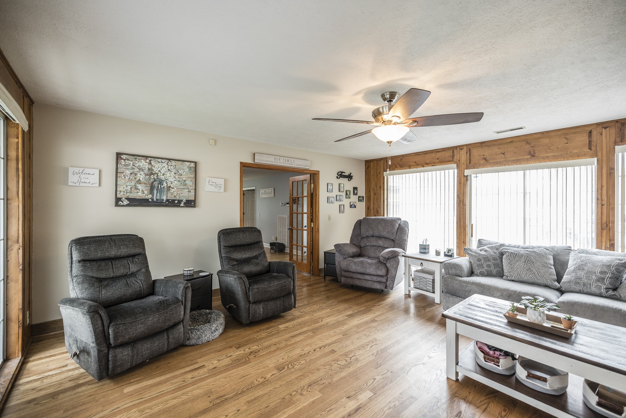 3000 Tom Austin Highway Springfield, TN 37172 - Photo 5 of 32 a living room with furniture and a large window