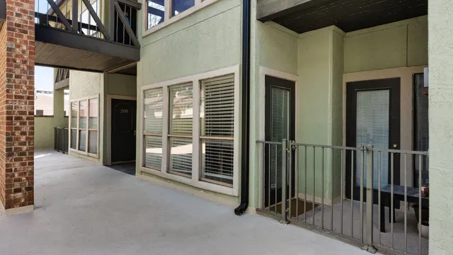 $359,000 | 807 West 25th Street, Unit 207, Austin, TX 78705