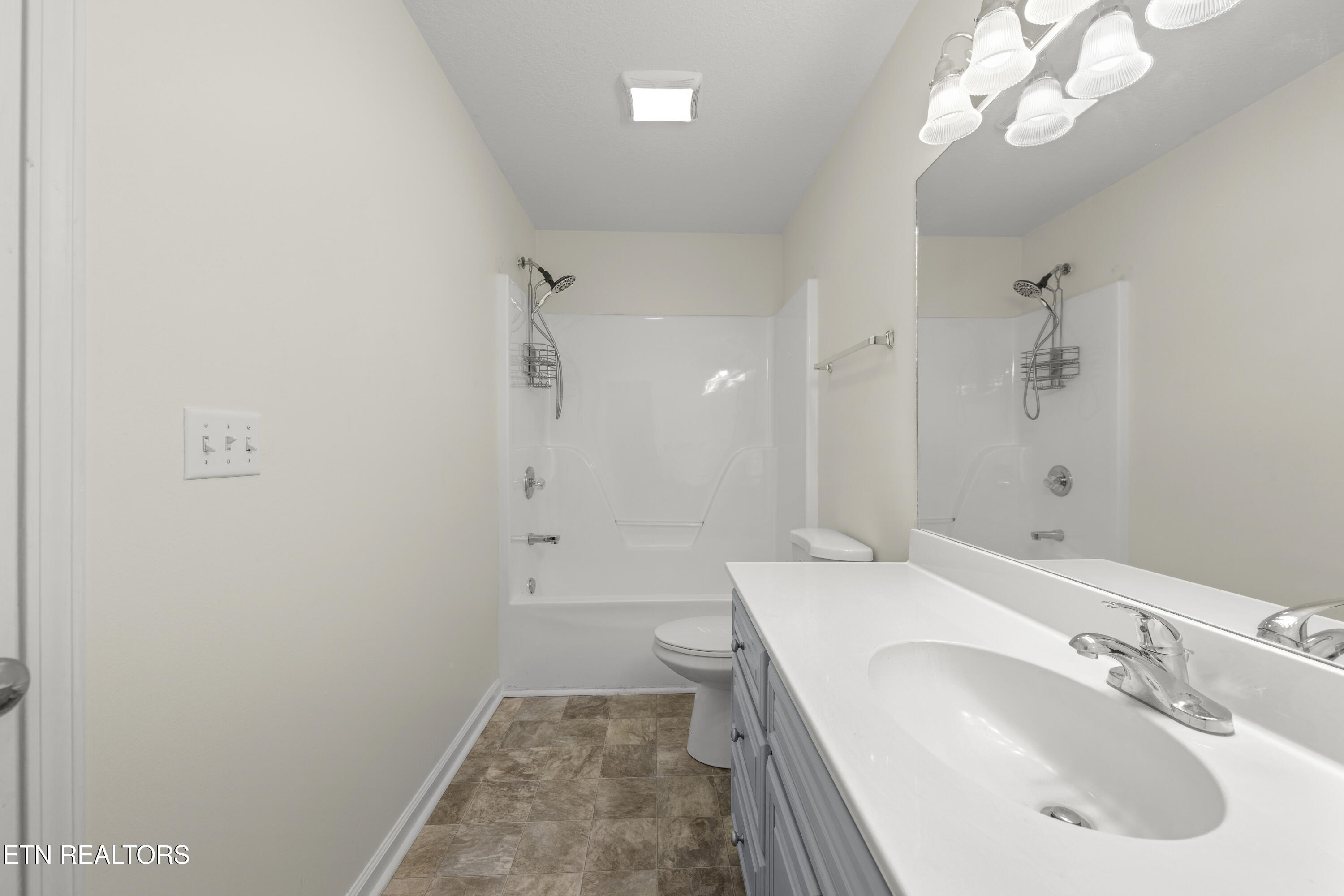 1218 Ernest McMahan Road Sevierville, TN 37862 - Photo 8 of 40 006A1666