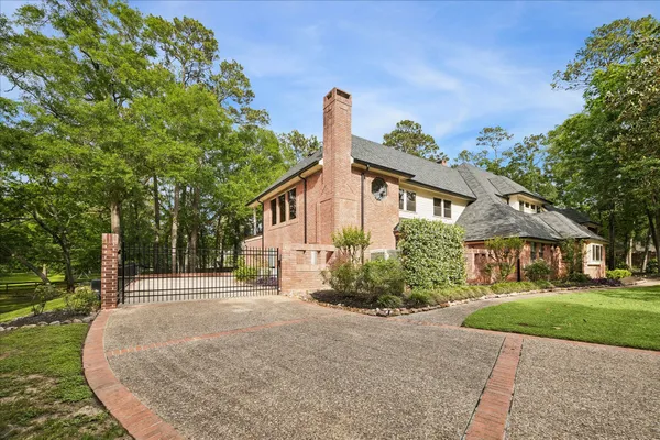$1,340,000 | 15410 Brandonwood Court, Houston, TX 77069