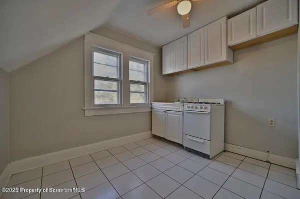 $1,075 | 2211 Brown Avenue, Scranton, PA 18509