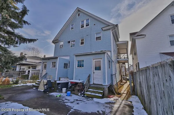 $1,075 | 2211 Brown Avenue, Scranton, PA 18509