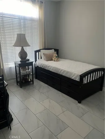 $425,000 | 1344 East Parkview Court, Visalia, CA 93292