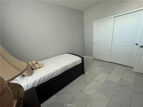 $425,000 | 1344 East Parkview Court, Visalia, CA 93292