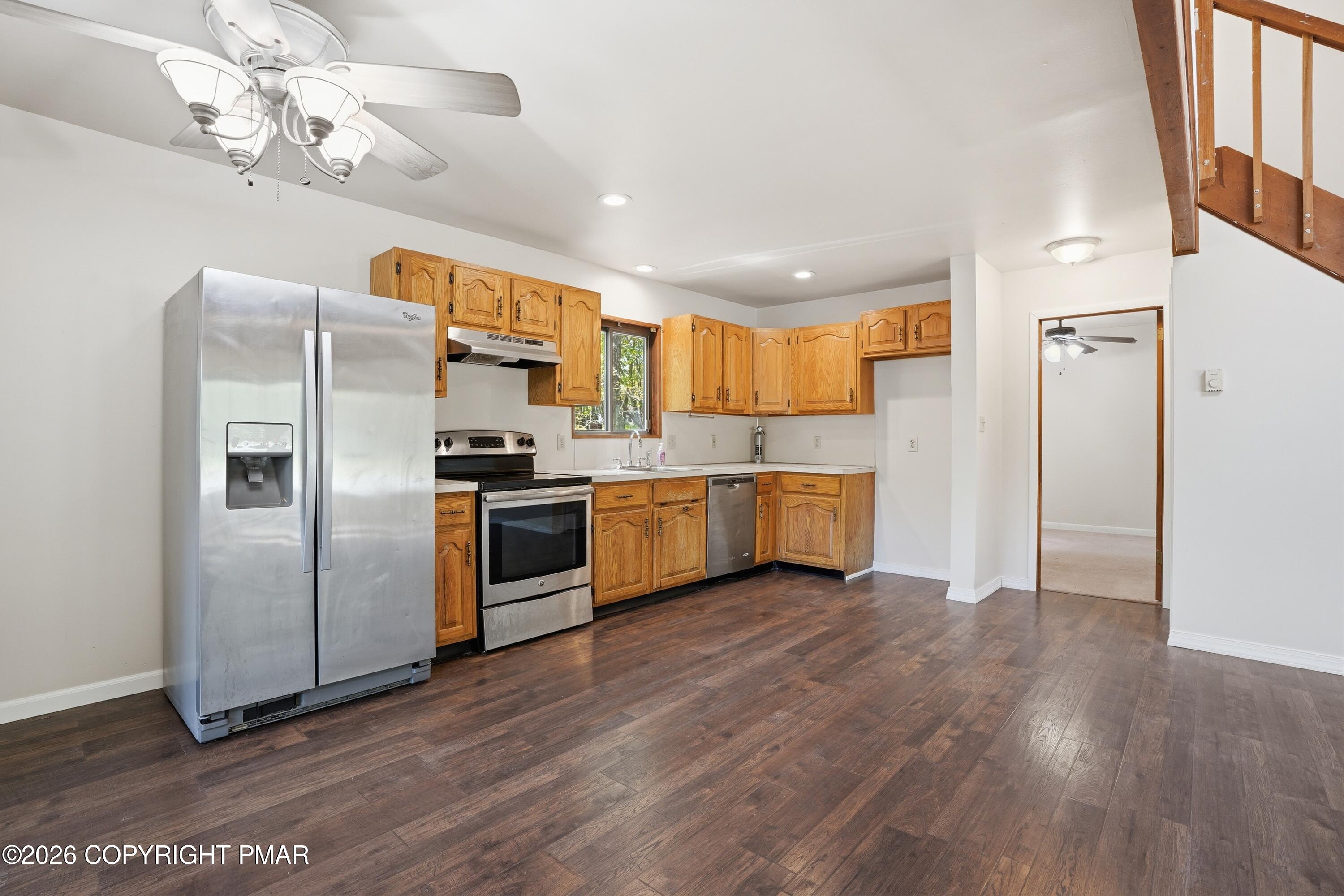 107 Morris Place Bushkill, PA 18324 - Photo 12 of 52 Kitchen