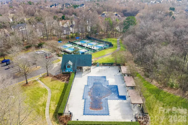 $324,900 | 8579 Highland Glen Drive, Charlotte, NC 28269