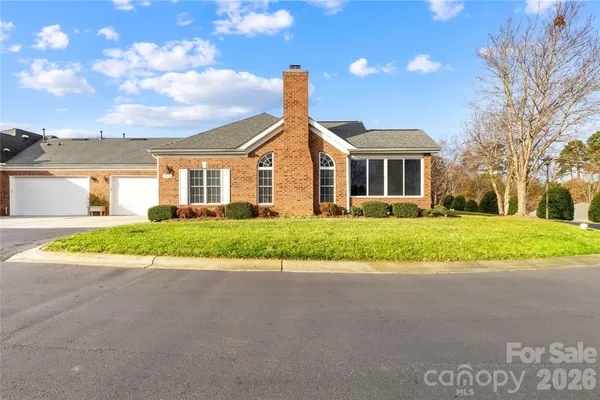 $324,900 | 8579 Highland Glen Drive, Charlotte, NC 28269