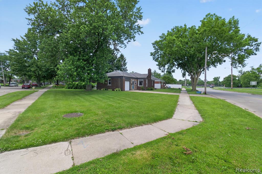 1215 Goddard Road Wyandotte, MI 48192 - Photo 3 of 49