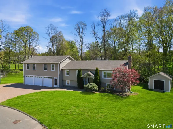 $530,000 | 1 Kimberly Drive, Enfield, CT 06082