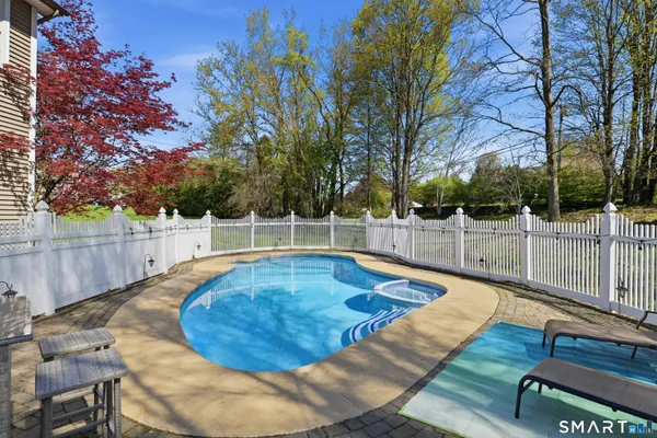 $530,000 | 1 Kimberly Drive, Enfield, CT 06082