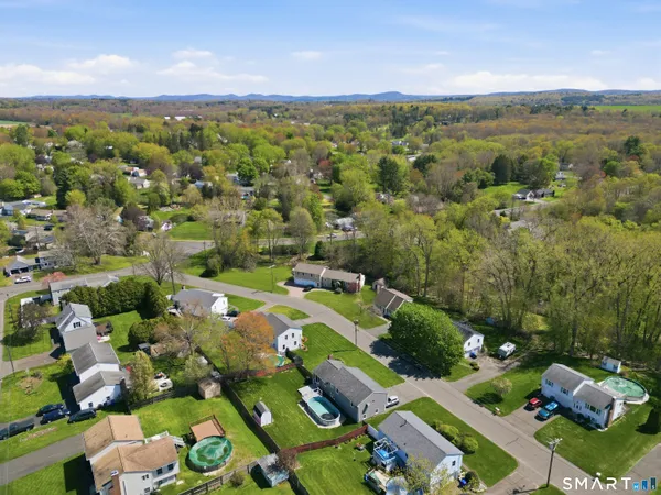 $530,000 | 1 Kimberly Drive, Enfield, CT 06082