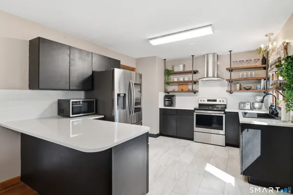 $530,000 | 1 Kimberly Drive, Enfield, CT 06082