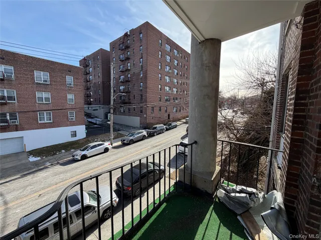 $1,850 | 107 Tibbetts Road, Unit 2B, Yonkers, NY 10705