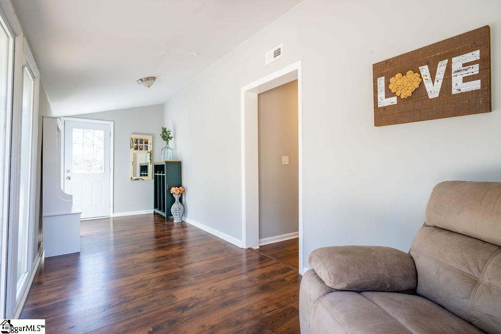 801 Deck Road Gray Court, SC 29645 - Photo 9 of 22 Gallery Image 9