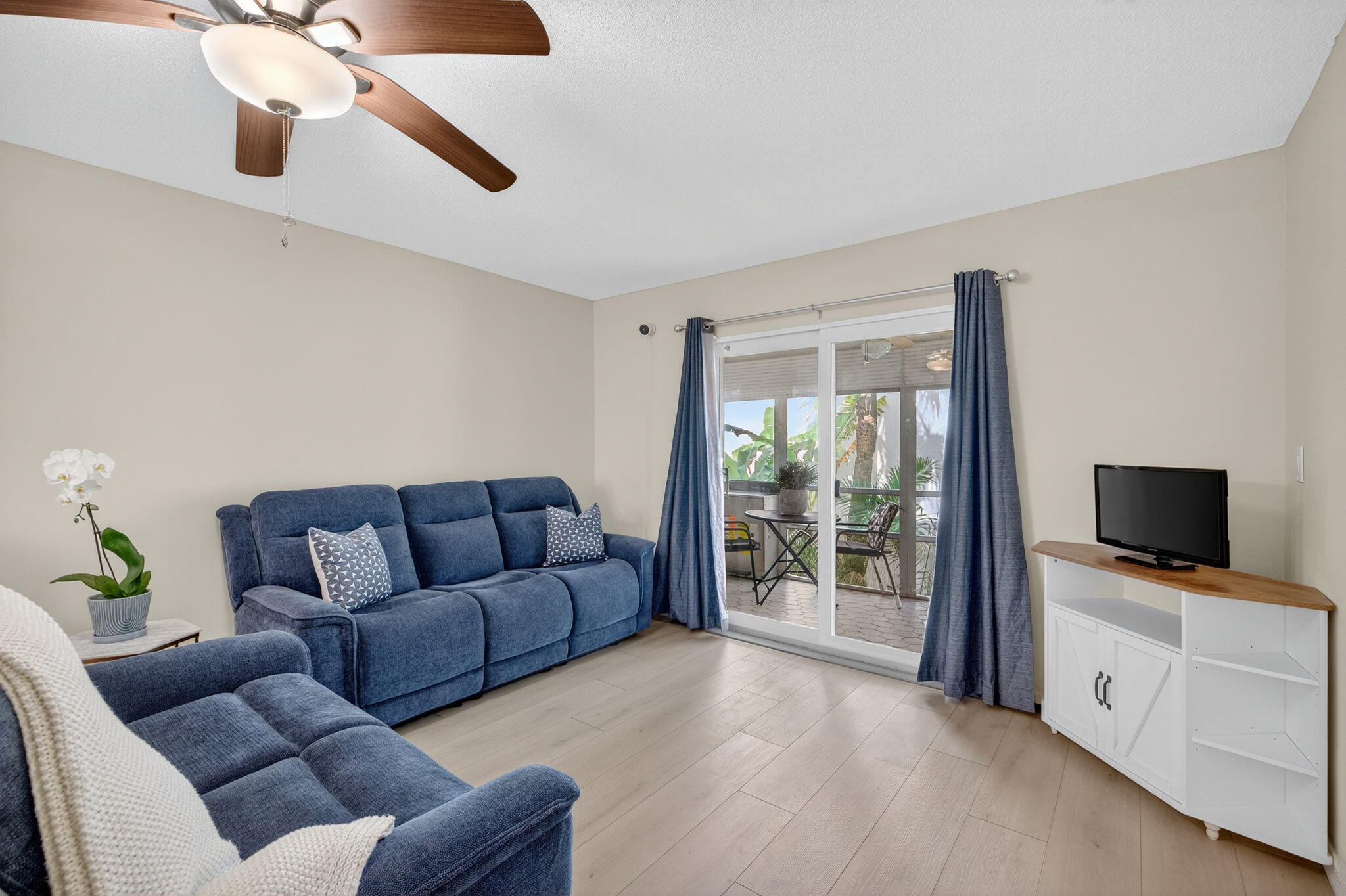 2050 Northeast 39th Street, Unit 210S Lighthouse Point, FL 33064 - Photo 9 of 45 12-web-or-mls-699A1917