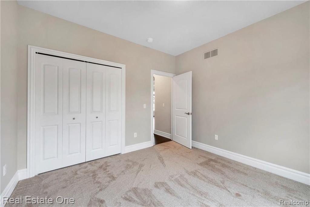 3781 Milano Ct. Rochester Hills, MI 48307 - Photo 33 of 38