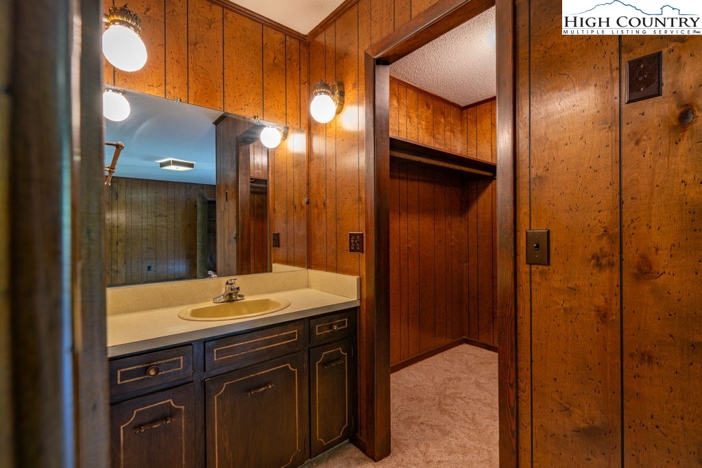 835 Ridge Road Spruce Pine, NC 28777 - Photo 19 of 40 Gallery Image 19