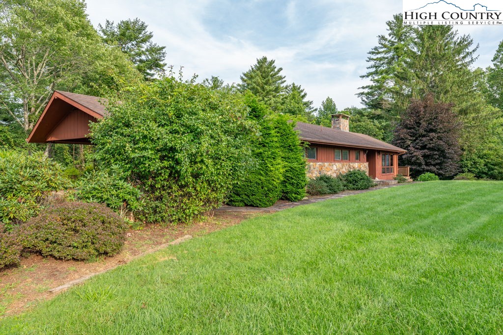 835 Ridge Road Spruce Pine, NC 28777 - Photo 28 of 40 Gallery Image 28