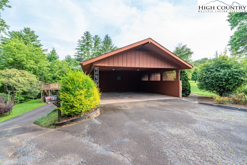 835 Ridge Road Spruce Pine, NC 28777 - Photo 3 of 40 Gallery Image 3