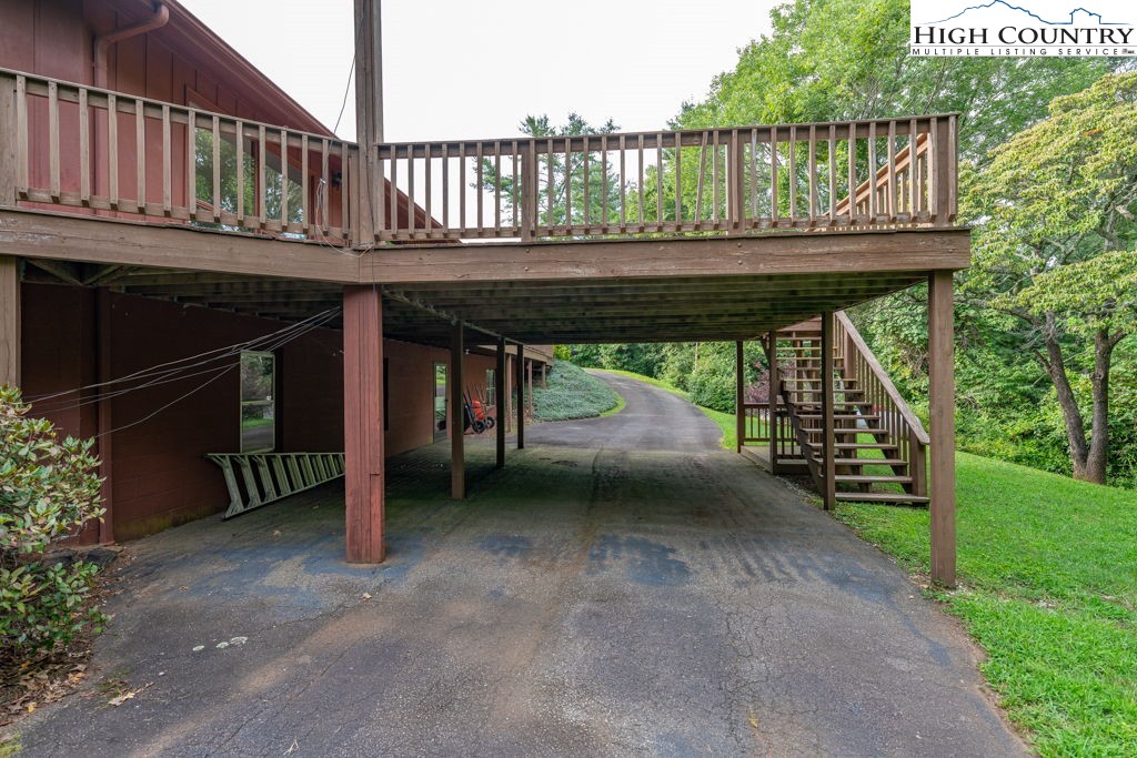 835 Ridge Road Spruce Pine, NC 28777 - Photo 4 of 40 Gallery Image 4