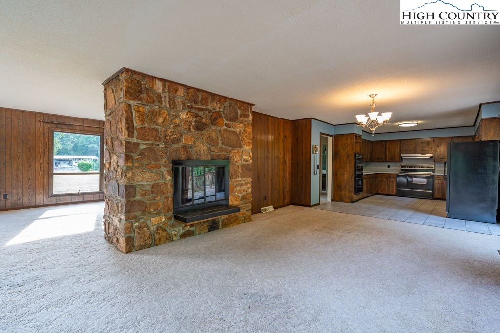 835 Ridge Road Spruce Pine, NC 28777 - Photo 8 of 40 Gallery Image 8
