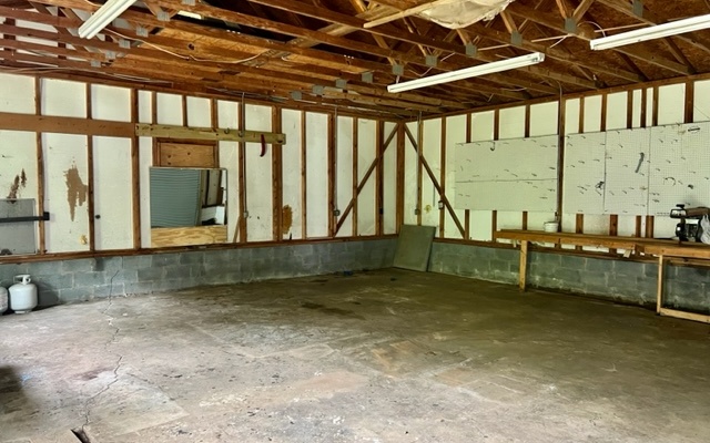 689 McDonald Road Murphy, NC 28906 - Photo 3 of 10 a view of an empty room